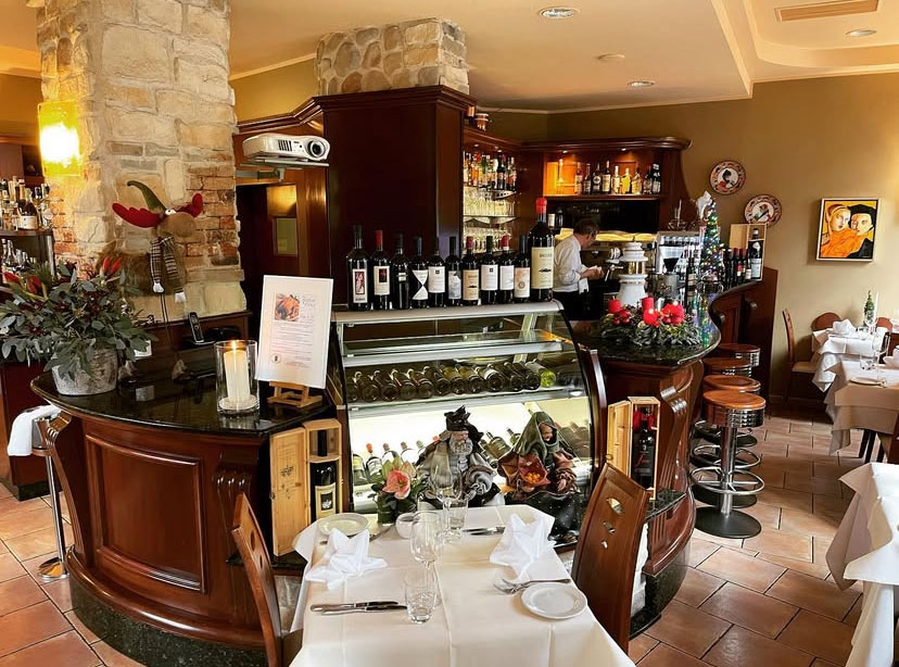 Innenansicht vom Restaurant Isola Sarda